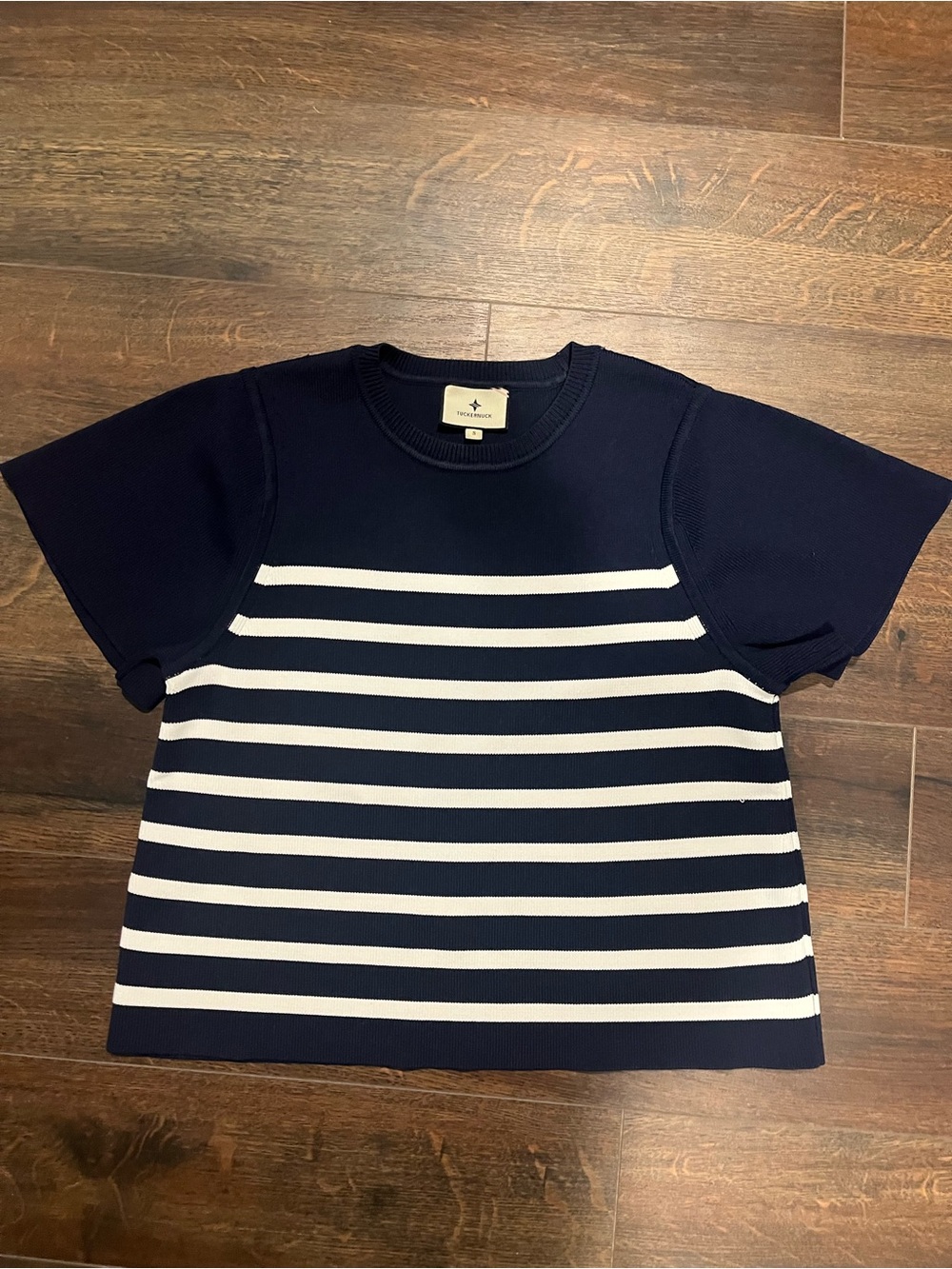 Tuckernuck Navy and White Striped Short Sleeve Crew Sweater Size Small